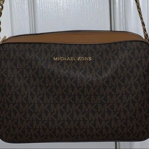 Michael Kors crossbody bag